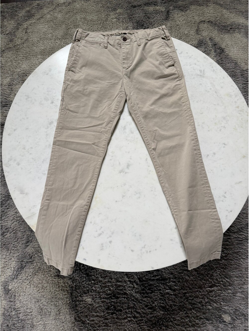 American Eagle Khaki's 32x32 -Flawed-
